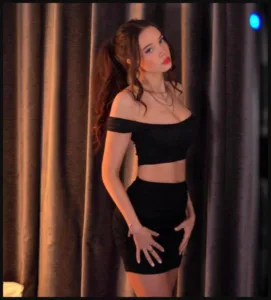 Content creator Lydia Violeta