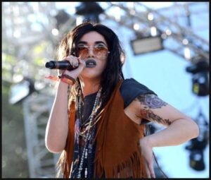 Singer Aadore Delano