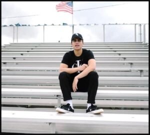 Singer Alex Aiono